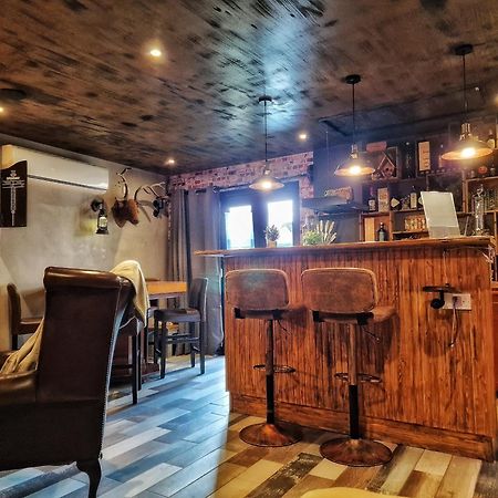 The Pub - Unique & Authentic Experience - Free Parking!, 5 Minutes From Airbus And The Mall Cribbs Бристоль Экстерьер фото